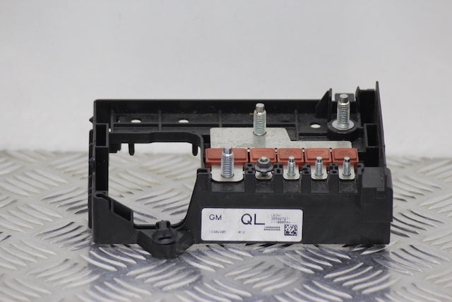 Opel Astra Battery Fuse Board 