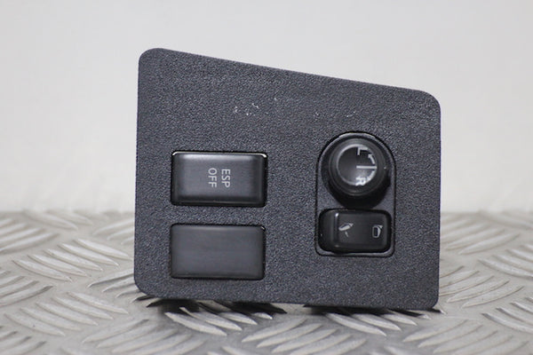 Nissan Qashqai Door Mirror Control Switch (2008) - 1