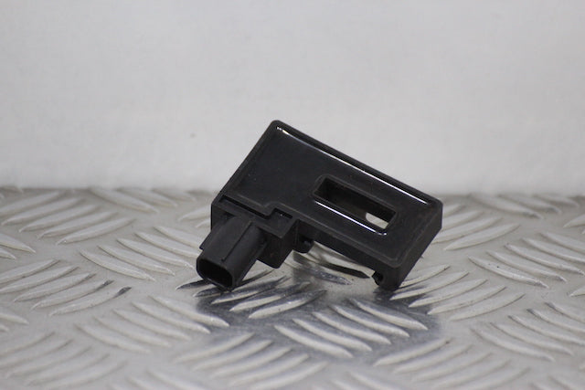 Toyota Yaris Battery Fuse Board 