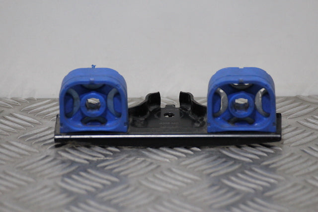 Renault Clio Exhaust Mounting Bracket 