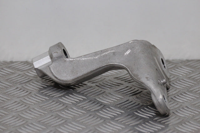 Renault Clio Subframe Support Bracket Drivers Side 