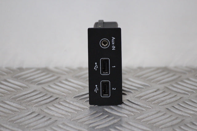 Renault Clio Auxiliary Port 