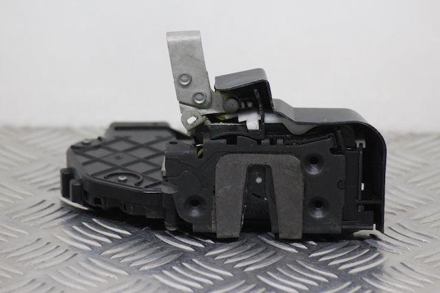 Ford Mondeo Door Lock Mechanism Front Passengers Side (2012)