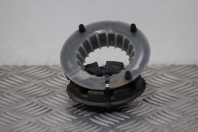 Renault Clio Coil Spring Rubbers Rear Passengers Side 
