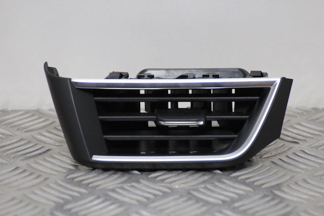 Renault Clio Dashboard Airvent Passengers Side 