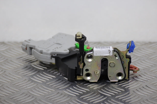 Nissan Almera Door Lock Mechanism Front Passengers Side 