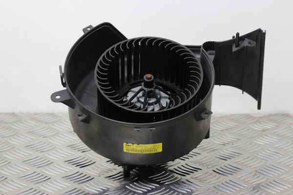 Opel Vectra Heater Blower Motor (2009) - 1