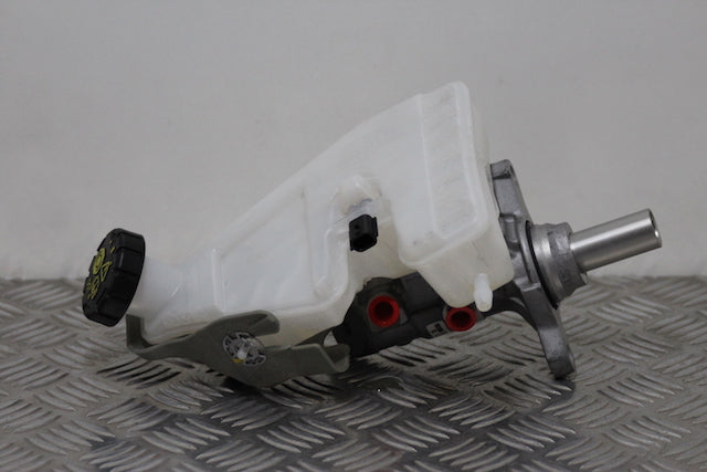 Renault Clio Brake Master Cylinder 