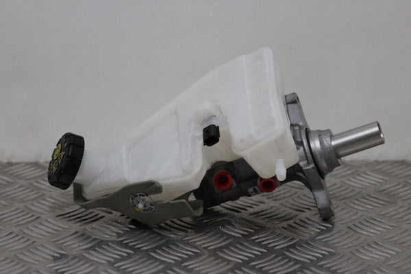 Renault Clio Brake Master Cylinder (2020) - 1