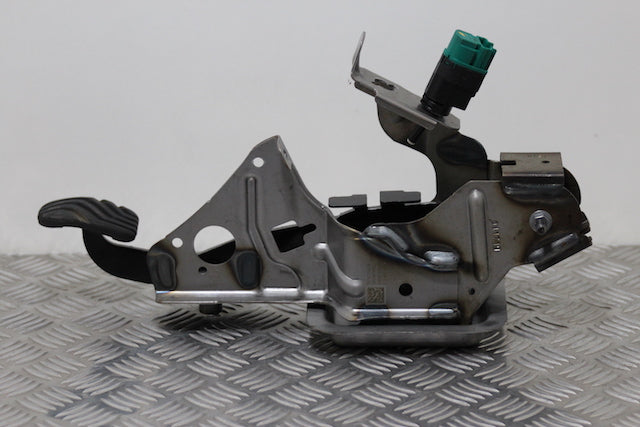 Renault Clio Clutch Pedal 