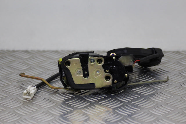 Suzuki Swift Door Lock Mechanism Front Passengers Side 
