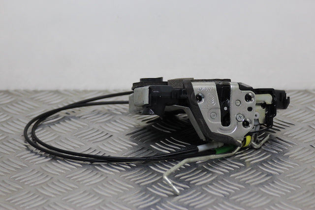 Toyota Avensis Door Lock Mechanism Front Passengers Side 
