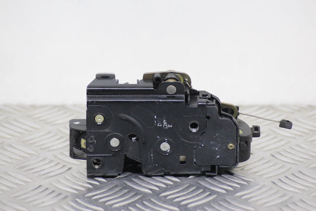 Volkswagen Golf Door Lock Mechanism Front Passengers Side (2000)