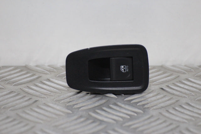 Renault Clio Window Switch Front Passengers Side 
