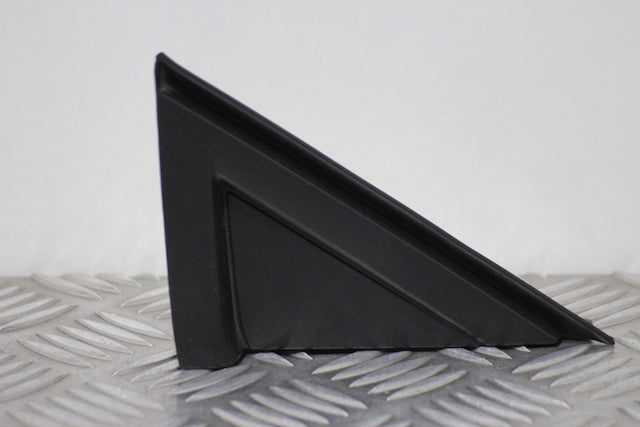 Renault Clio Wing Trim Passengers Side 