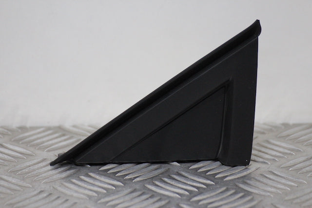 Renault Clio Wing Trim Drivers Side 