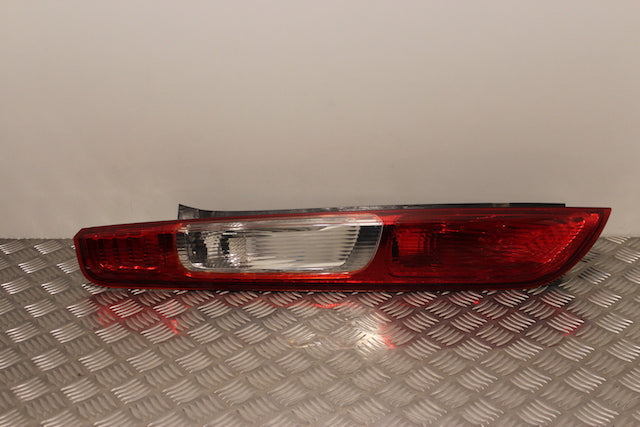 Ford Focus Tail Light Lamp Passengers Side 