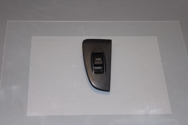 Toyota Avensis Window Switch Rear Passengers Side 
