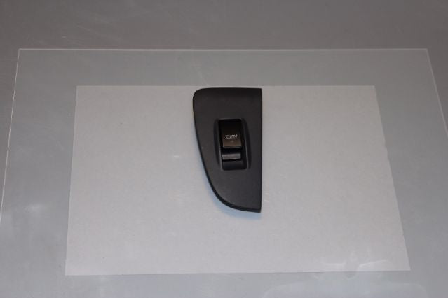 Toyota Avensis Window Switch Front Passengers Side 