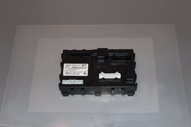 Nissan Juke Body Control Module BCM 