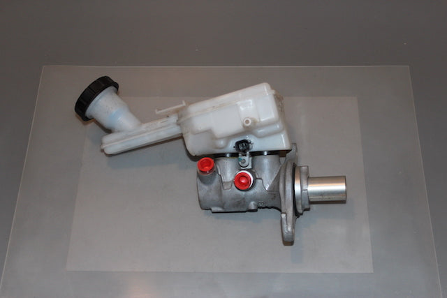 Nissan Juke Brake Master Cylinder 