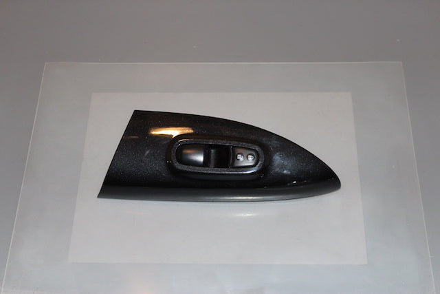 Nissan Juke Window Switch Front Passengers Side 