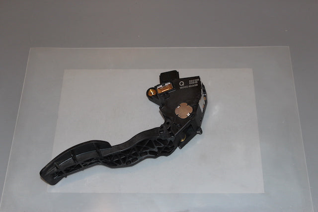 Nissan Juke Accelerator Throttle Pedal 