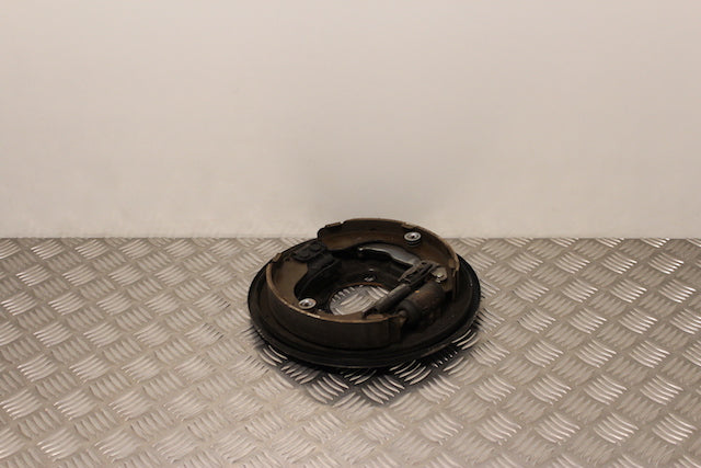 Nissan Juke Brake Plate with Shoes and Cylinder Rear Right 