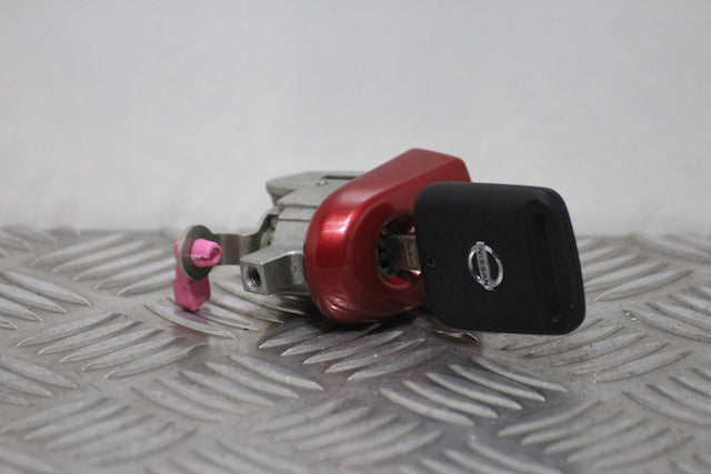 Nissan Note Door Lock Barrel with Key Front Passengers Side (2010)