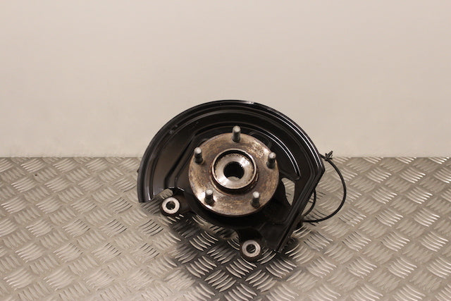 Nissan Juke Stub Axle with Hub and Bearing Front Passengers Side 