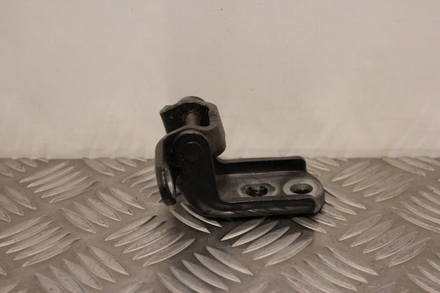 Nissan Juke Door Hinge Bottom Front Passengers Side 
