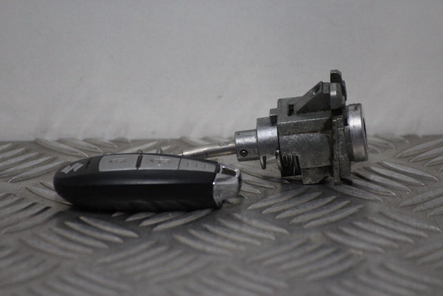 Suzuki Swift Door Lock Barrel with Key Front Drivers Side 