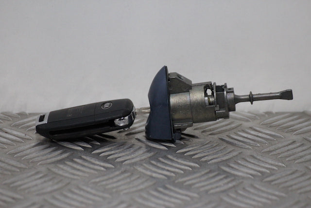 Kia Rio Door Lock Barrel with Key Front Drivers Side (2016)