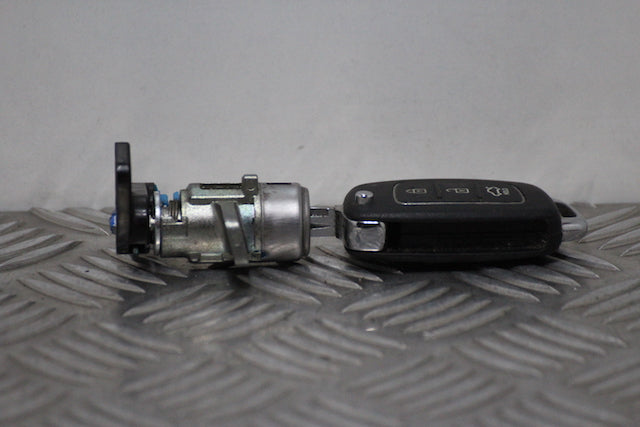 Hyundai i10 Door Lock Barrel with Key Front Drivers Side 