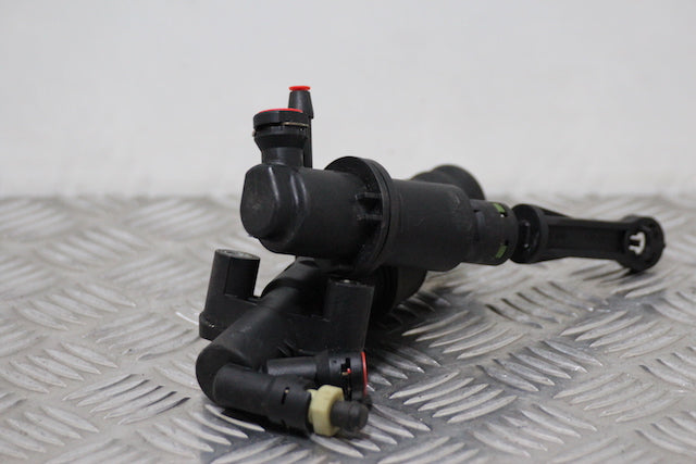 Peugeot 207 Clutch Master Cylinder (2007)