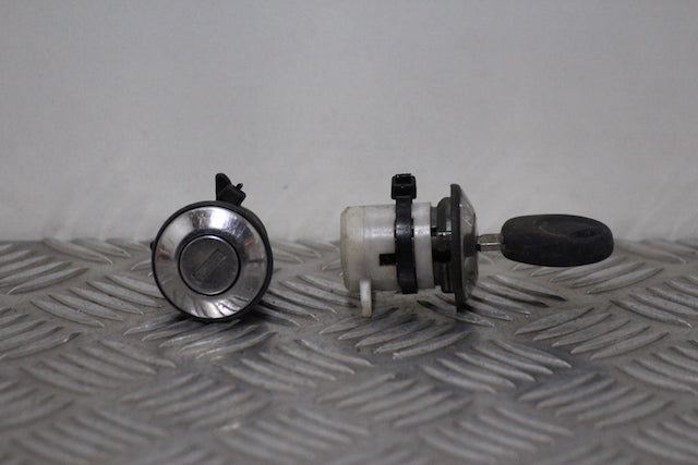 Fiat Seicento Door Lock Barrel with Key Front Drivers Side (2000)