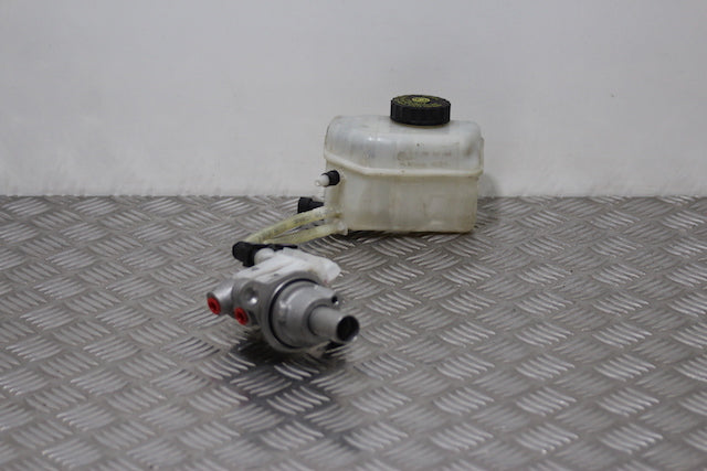 Opel Corsa Brake Master Cylinder 
