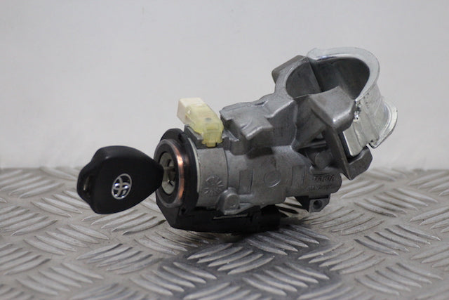 Toyota Avensis Ignition Switch with Key 