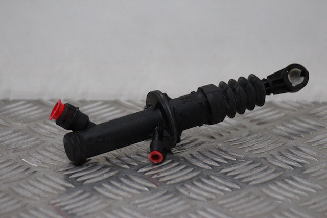 Renault Clio Clutch Master Cylinder 