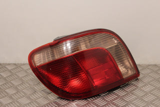 Toyota Yaris Tail Light Lamp Passengers Side 2000