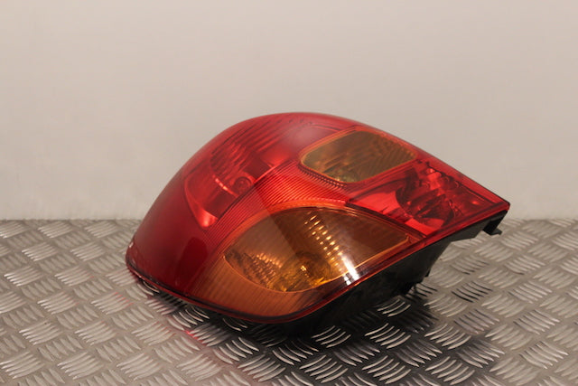 Toyota Corolla Verso Tail Light Lamp Passengers Side 