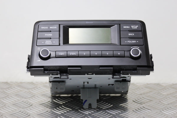 Kia Picanto CD Player (2019) - 1