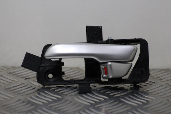 Kia Picanto Door Handle Inner Front Passengers Side (2019) - 1