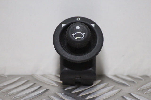 Ford Fusion Door Mirror Control Switch 