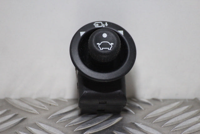 Ford Fiesta Door Mirror Control Switch 
