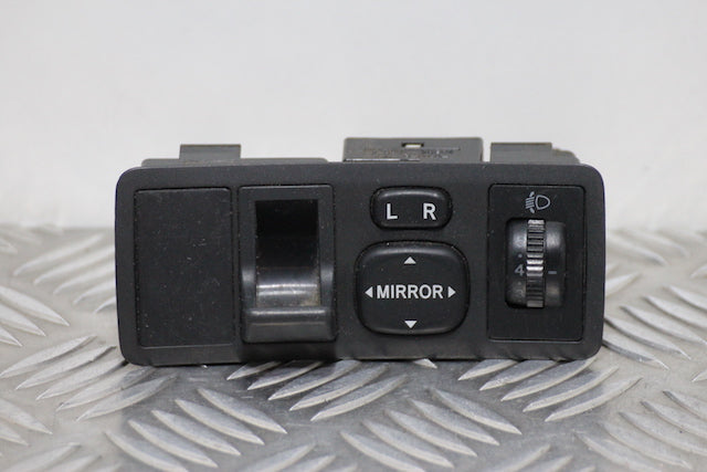 Toyota Corolla Door Mirror Control Switch 