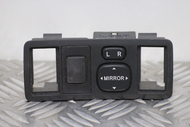 Toyota Avensis Door Mirror Control Switch 