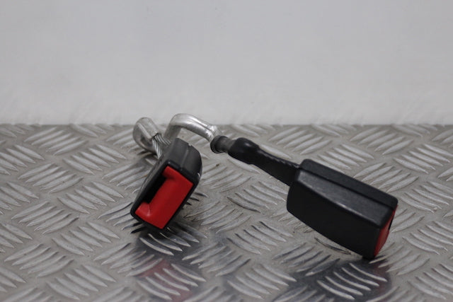 Audi A3 Seat Belt Buckle Lock Centre Rear 