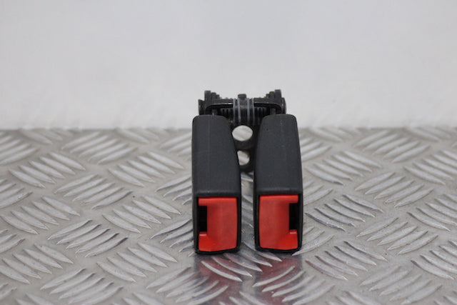 Ford Focus Seat Belt Buckle Lock Centre Rear 