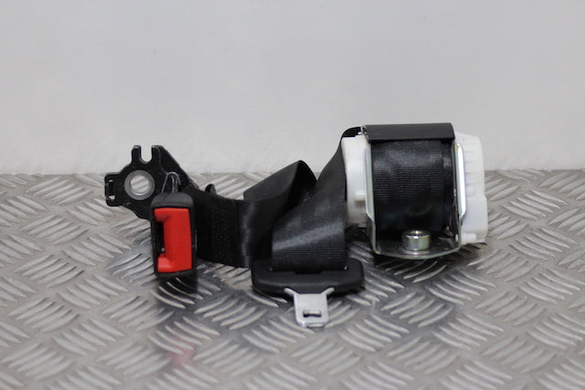 Ford Focus Seat Belt Buckle Lock Rear Passengers Side 